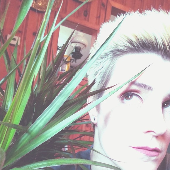 ◾Hello, welcome to my closet! - Picture 4 of 7